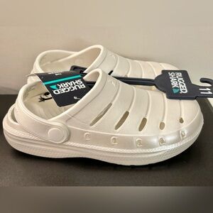 NWT Rugged Shark sandals size 11